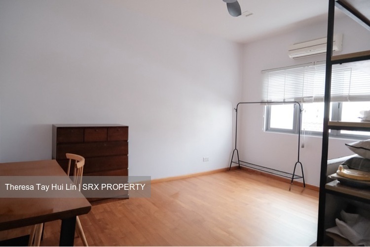 Opera Estate (D15), Terrace #598384381